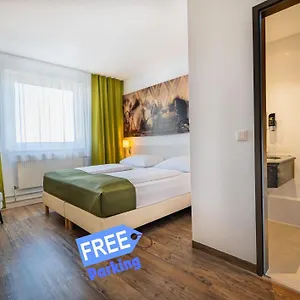 Lifehotel Vienna Airport Szálloda